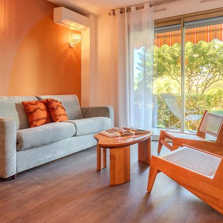 Les 15 Pins & La Mer -Your Green Getaway Near Sea & Beach อองทีบส์ ภายนอก รูปภาพ