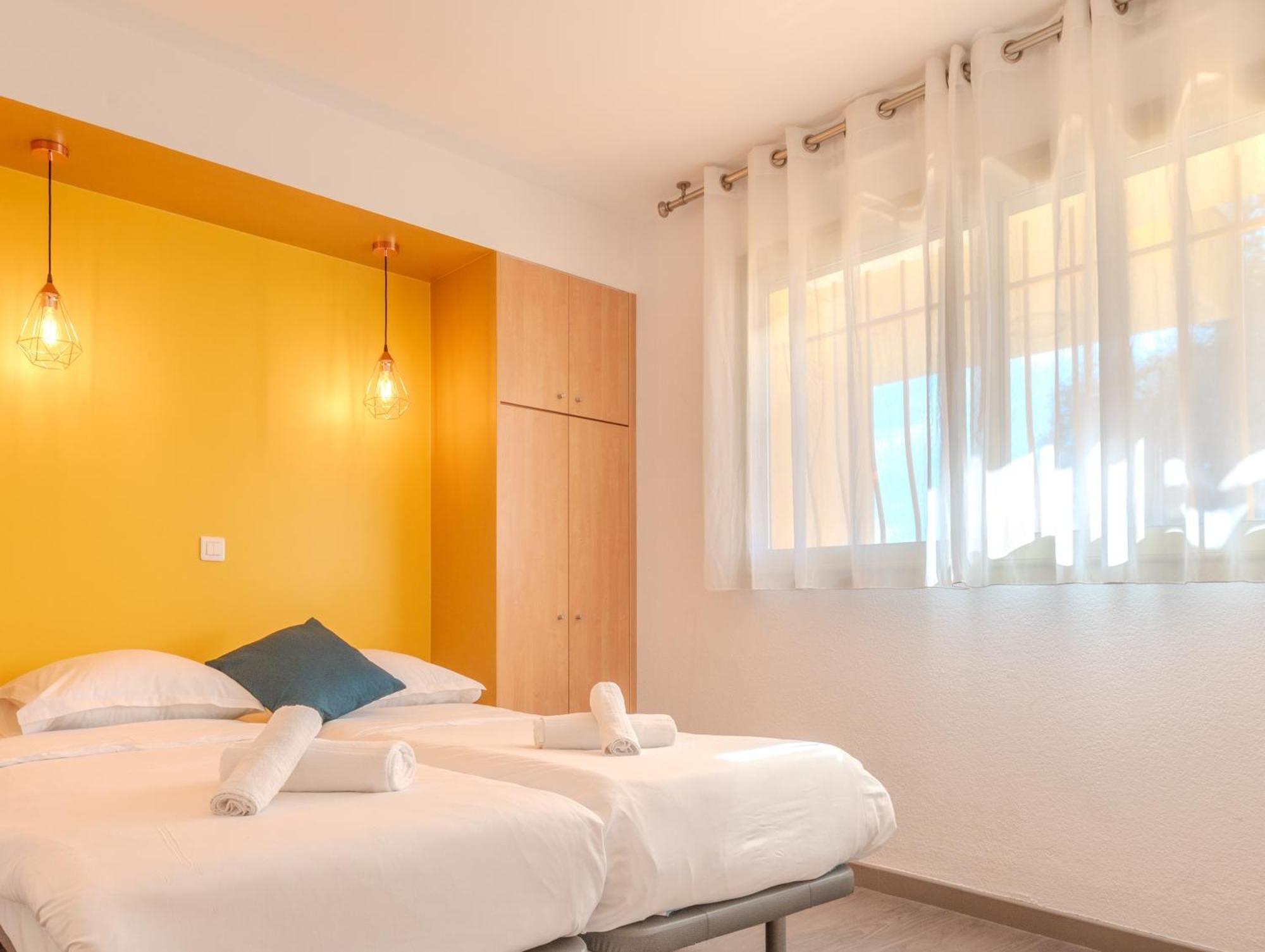 Les 15 Pins & La Mer -Your Green Getaway Near Sea & Beach อองทีบส์ ภายนอก รูปภาพ